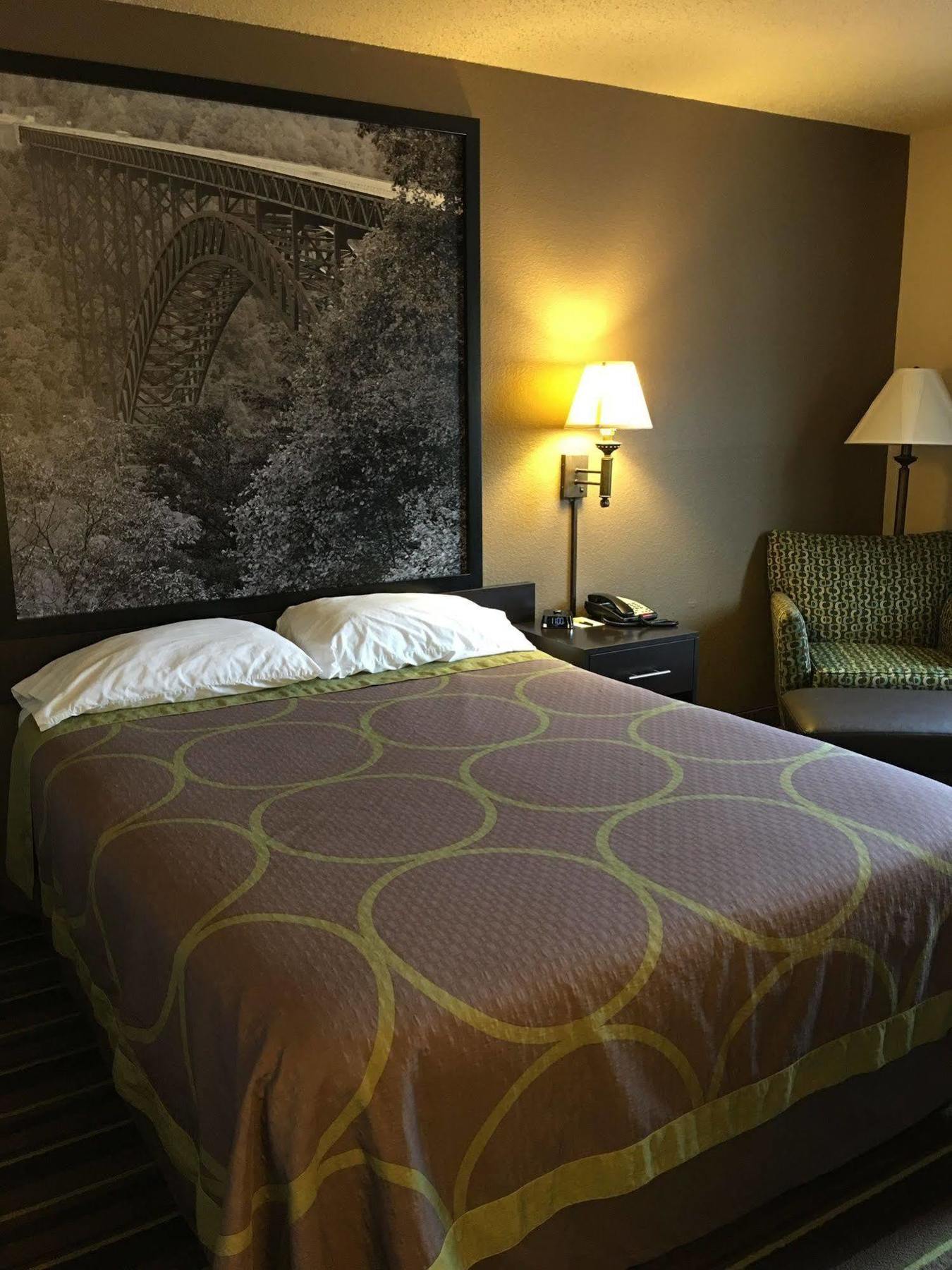 Super 8 By Wyndham Weston Wv Hotell Exteriör bild