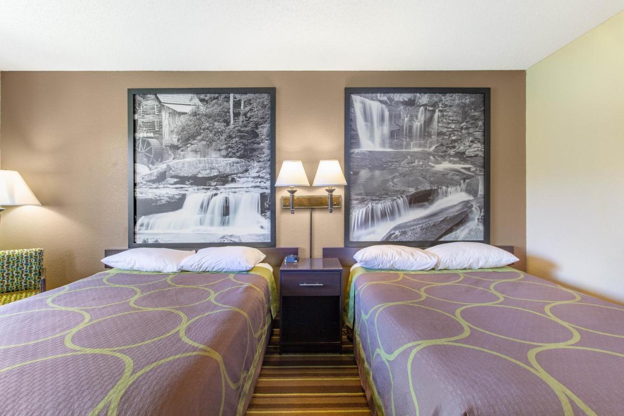 Super 8 By Wyndham Weston Wv Hotell Exteriör bild
